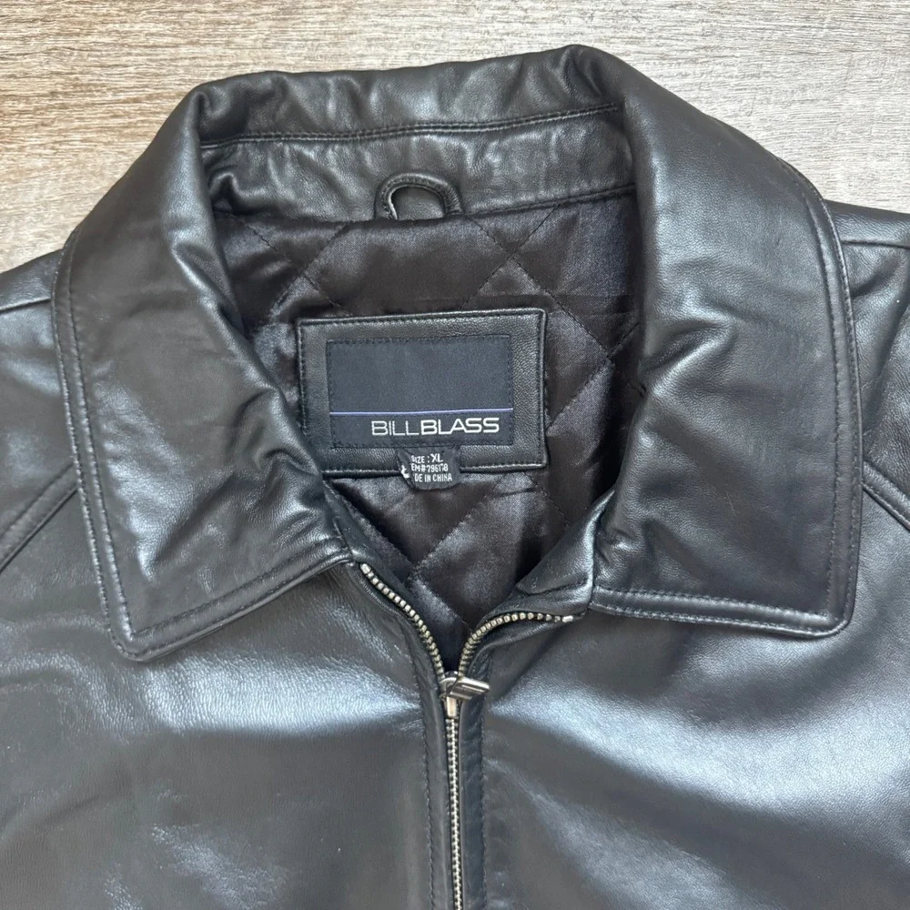 Bill Blass Vintage Leather Bomber Jacket XL Black Quilted Lined Full‎ Zip Flaw